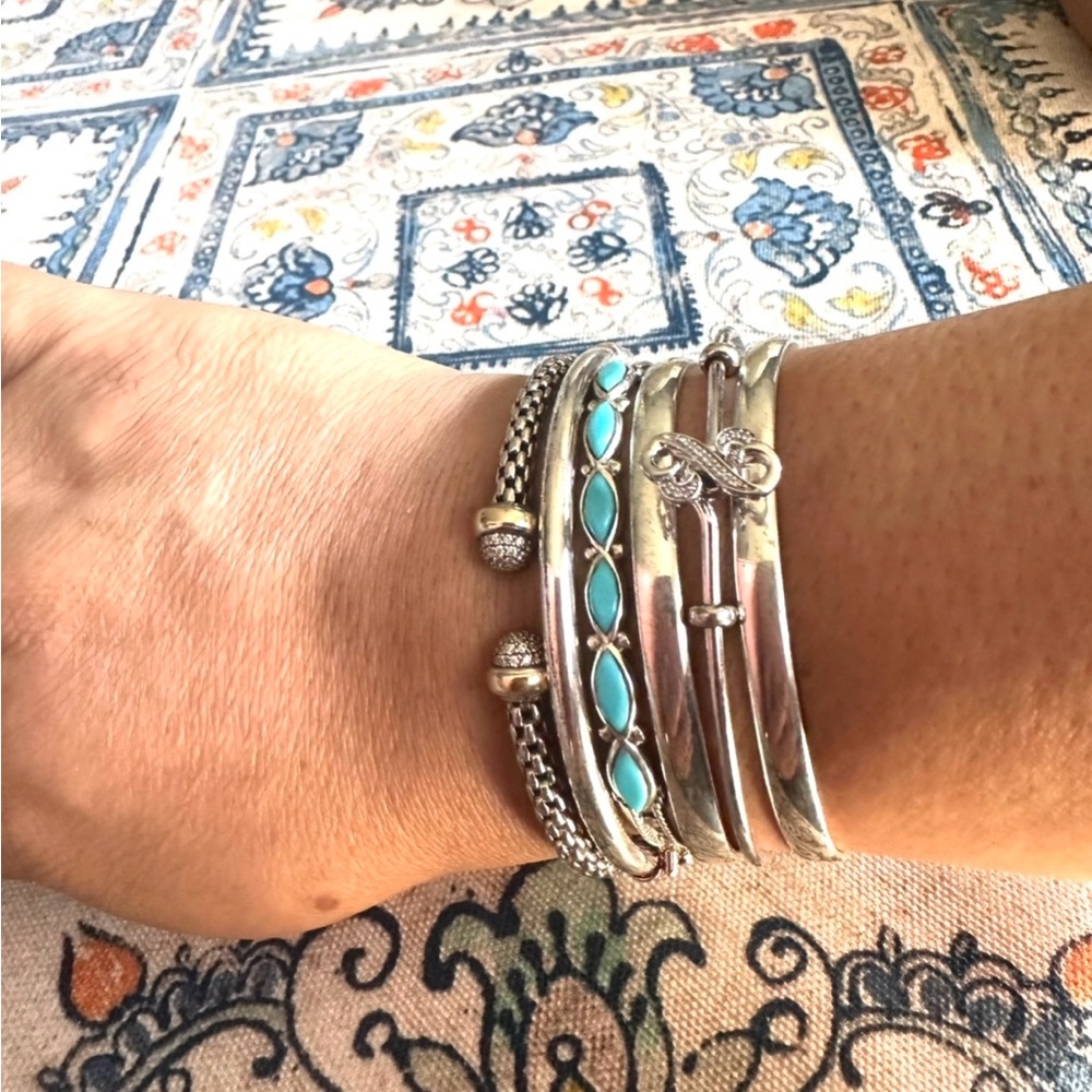 Elegant Sterling Silver and Turquoise Bracelet
